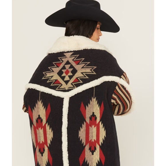 WRANGLER X LAINEY WILSON WOMEN'S SOUTHWEST COAT size M NWT - Picture 6 of 15